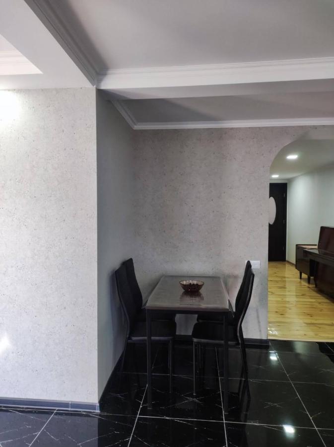 House In Gergeti Hotel Kazbegi Eksteriør billede